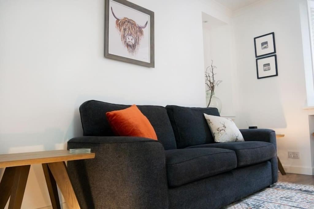 Central 2 Bedroom Luxury Home Close To River Ness 인버네스 외부 사진
