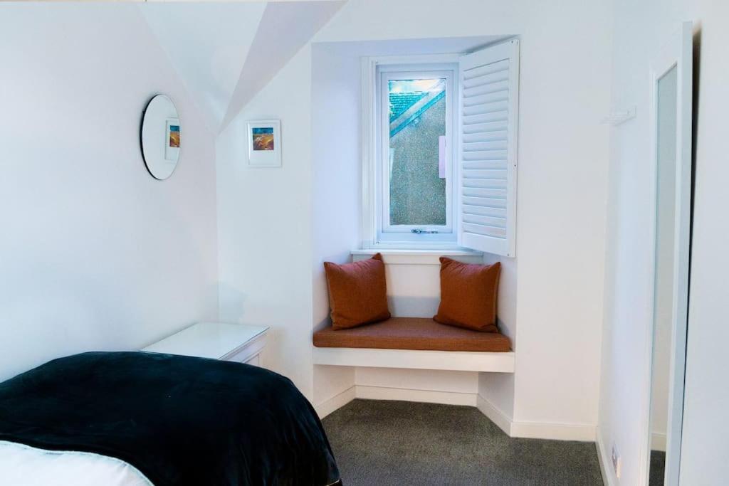 Central 2 Bedroom Luxury Home Close To River Ness 인버네스 외부 사진