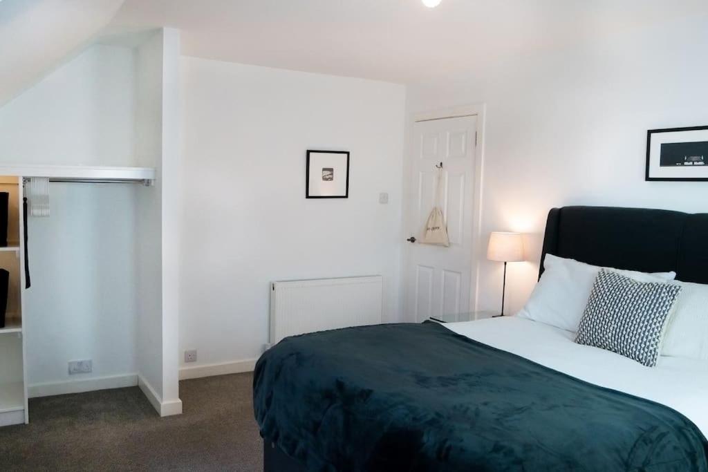 Central 2 Bedroom Luxury Home Close To River Ness 인버네스 외부 사진